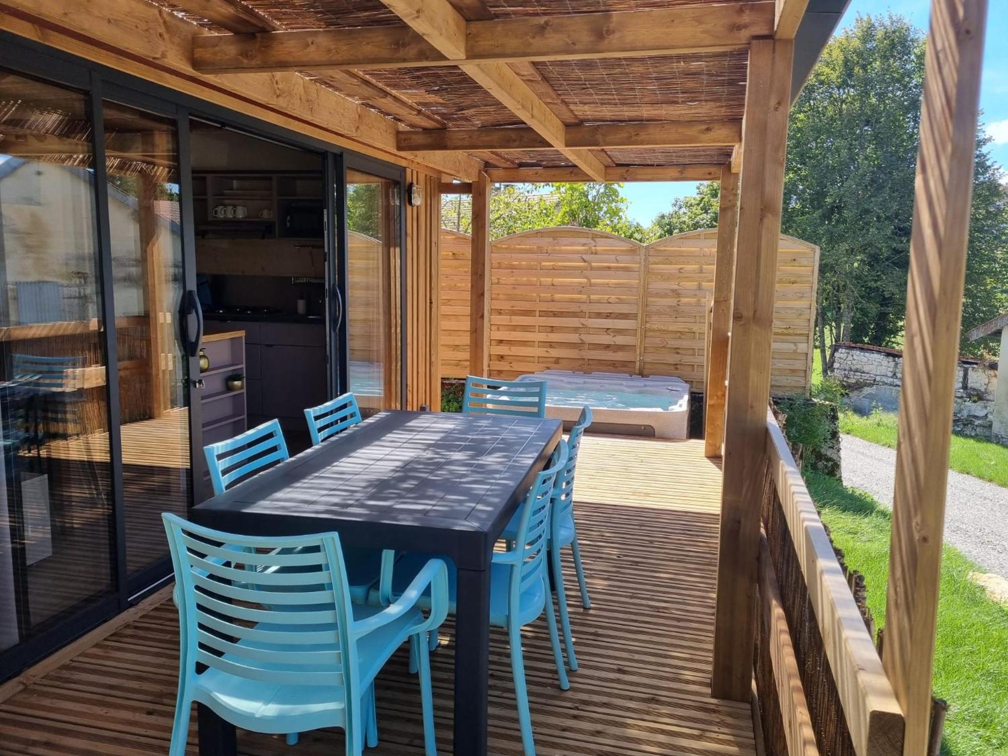 Les Lodges D'Emeraude Maisod Bagian luar foto