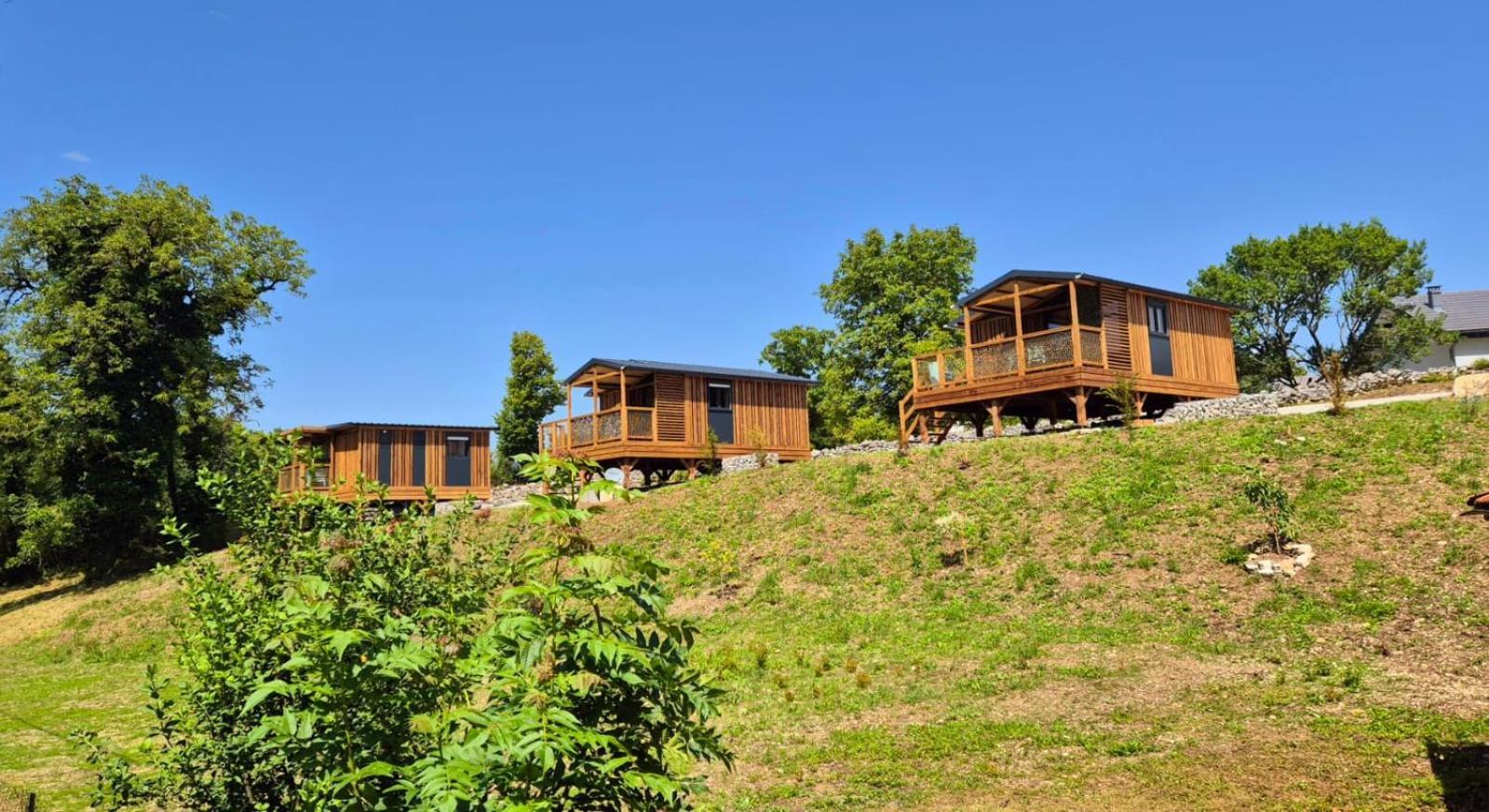 Les Lodges D'Emeraude Maisod Bagian luar foto