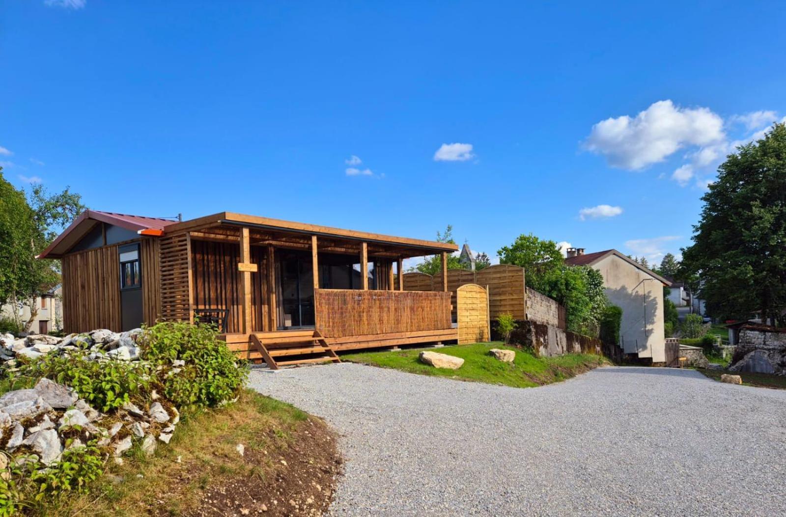 Les Lodges D'Emeraude Maisod Bagian luar foto